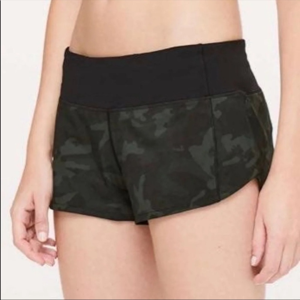 Lululemon Speed Up Short 2.5” multi camo sz 4